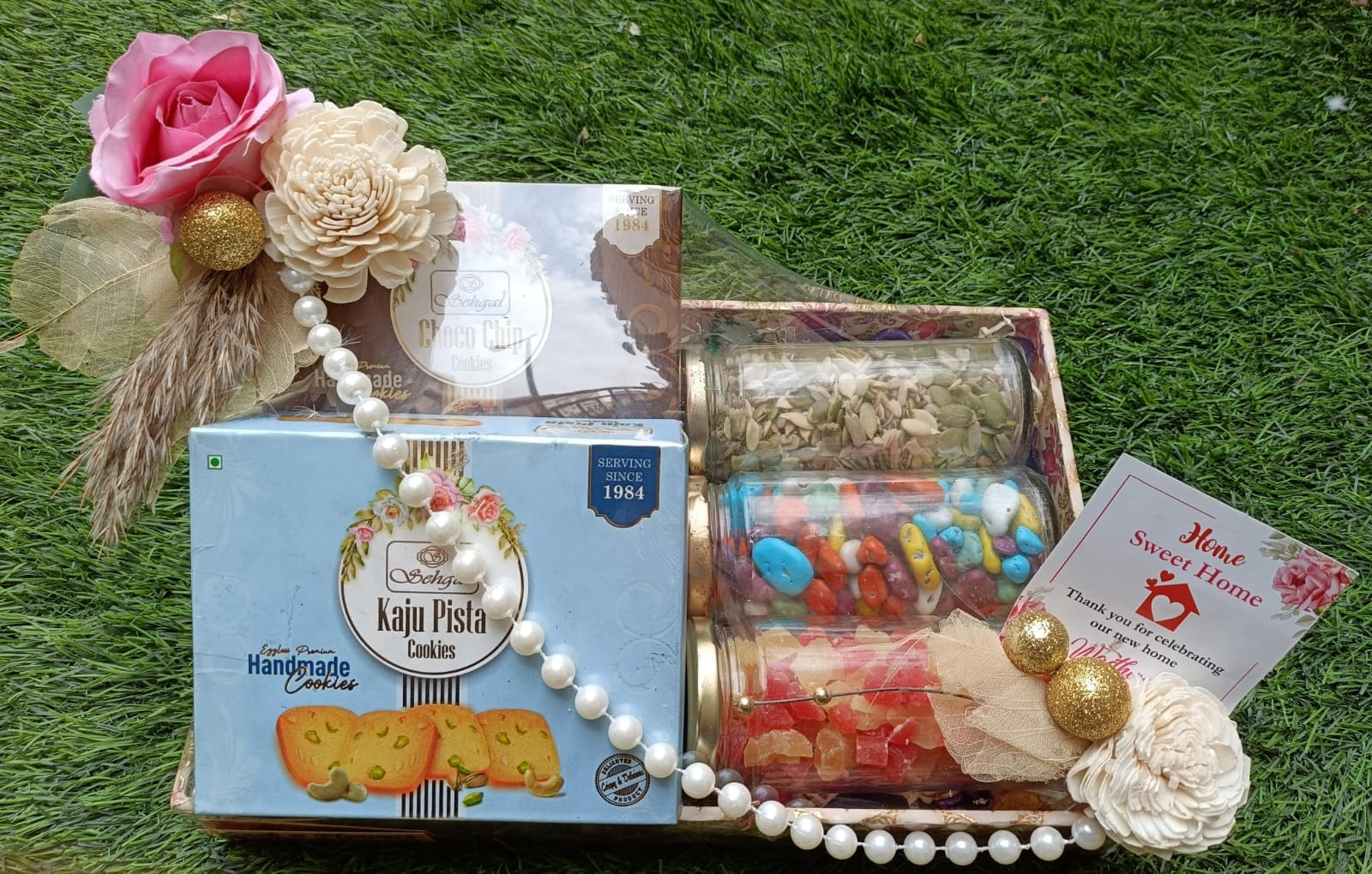 Festive Gift Hamper - Assorted Gift tray Hamper